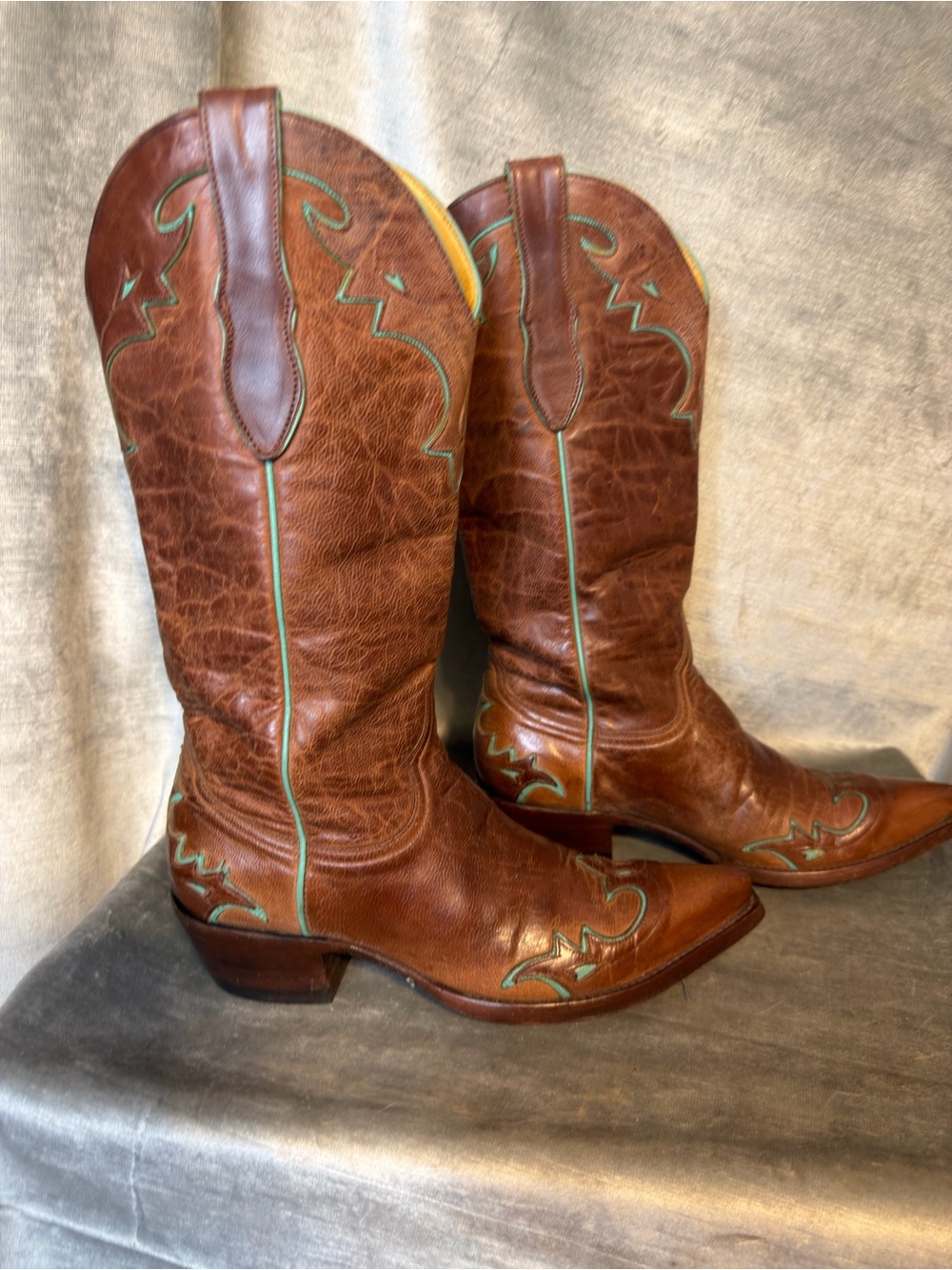 Old Gringo Brown Leather Western Boots w/Turquoise Trim. Women's Size 6.5